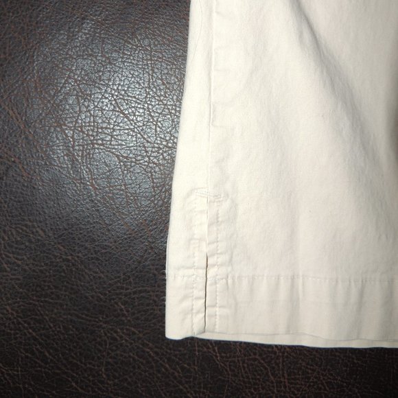 Gap Women's - Form Fitting Side Fastening/Zipper Dress Casual Capri Pant - Picture 7 of 7